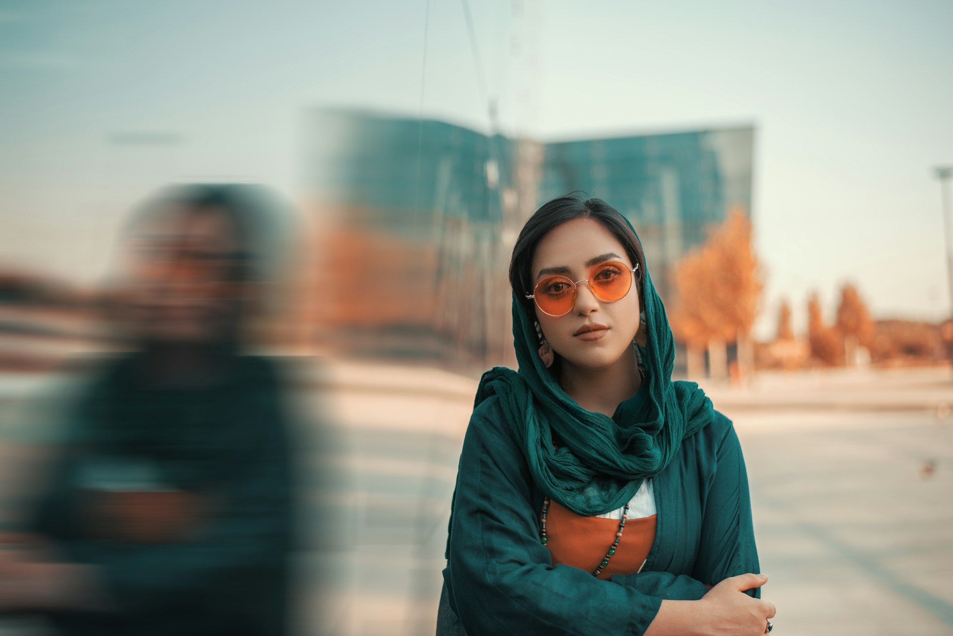 تأثیر محدودیت‌های سفر بر استقلال زنان